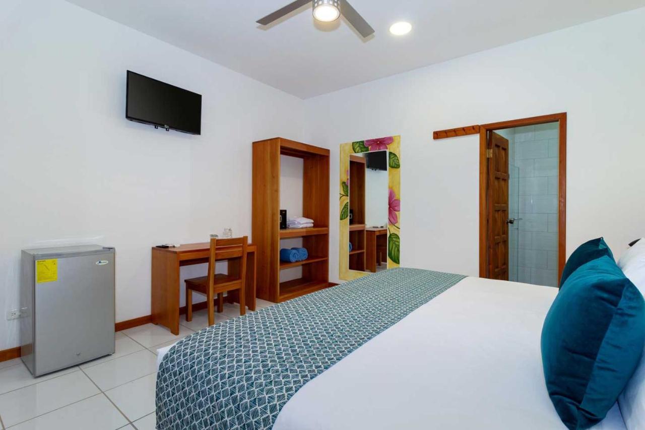Plaza Luna Suites Puerto Ayora  Ngoại thất bức ảnh