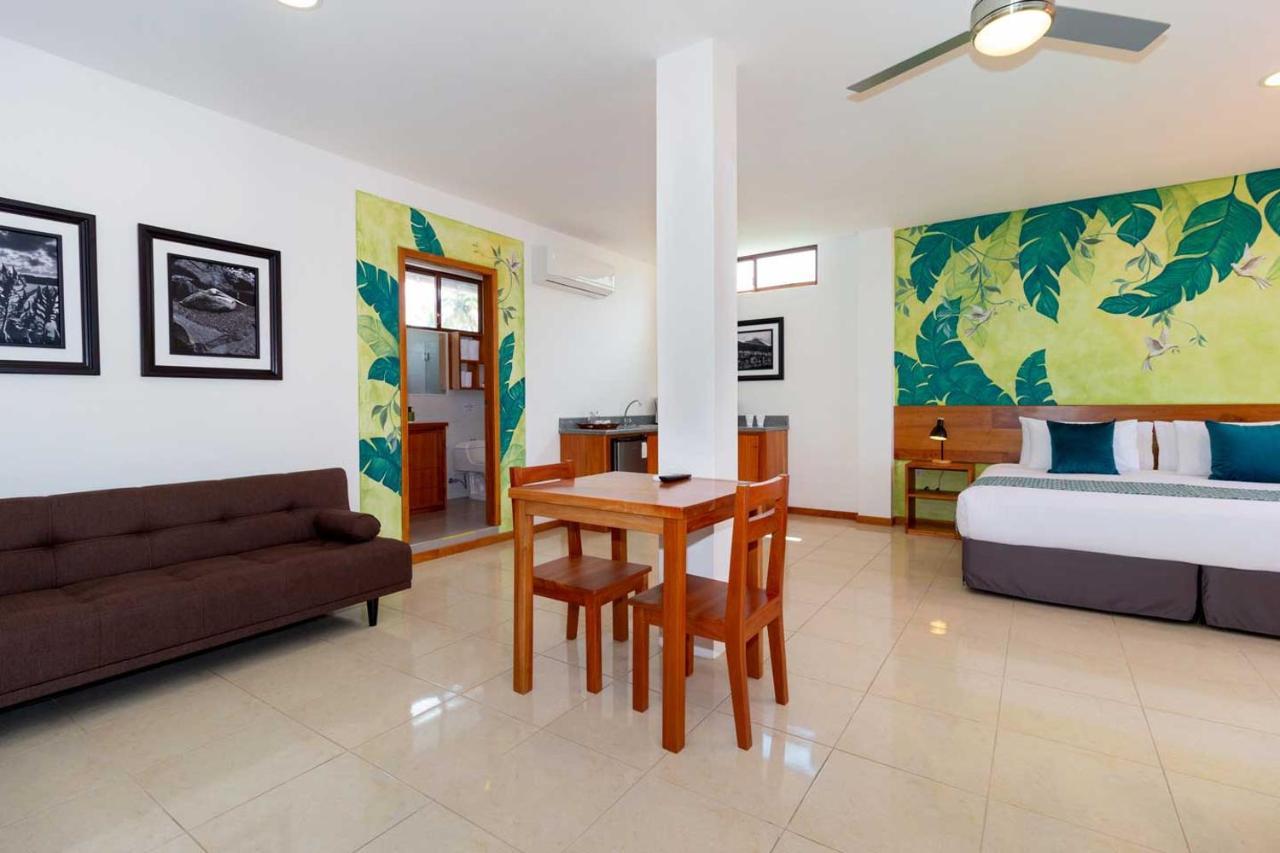 Plaza Luna Suites Puerto Ayora  Ngoại thất bức ảnh