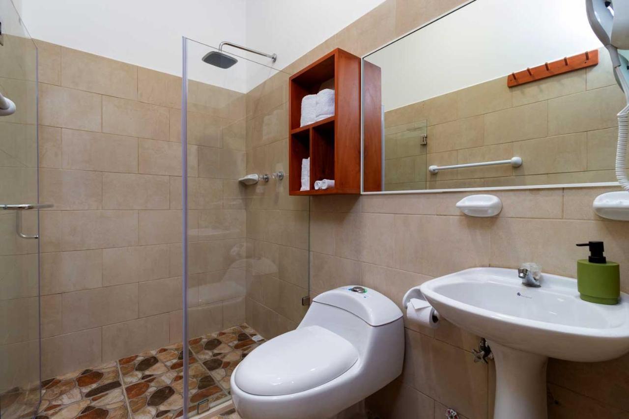 Plaza Luna Suites Puerto Ayora  Ngoại thất bức ảnh