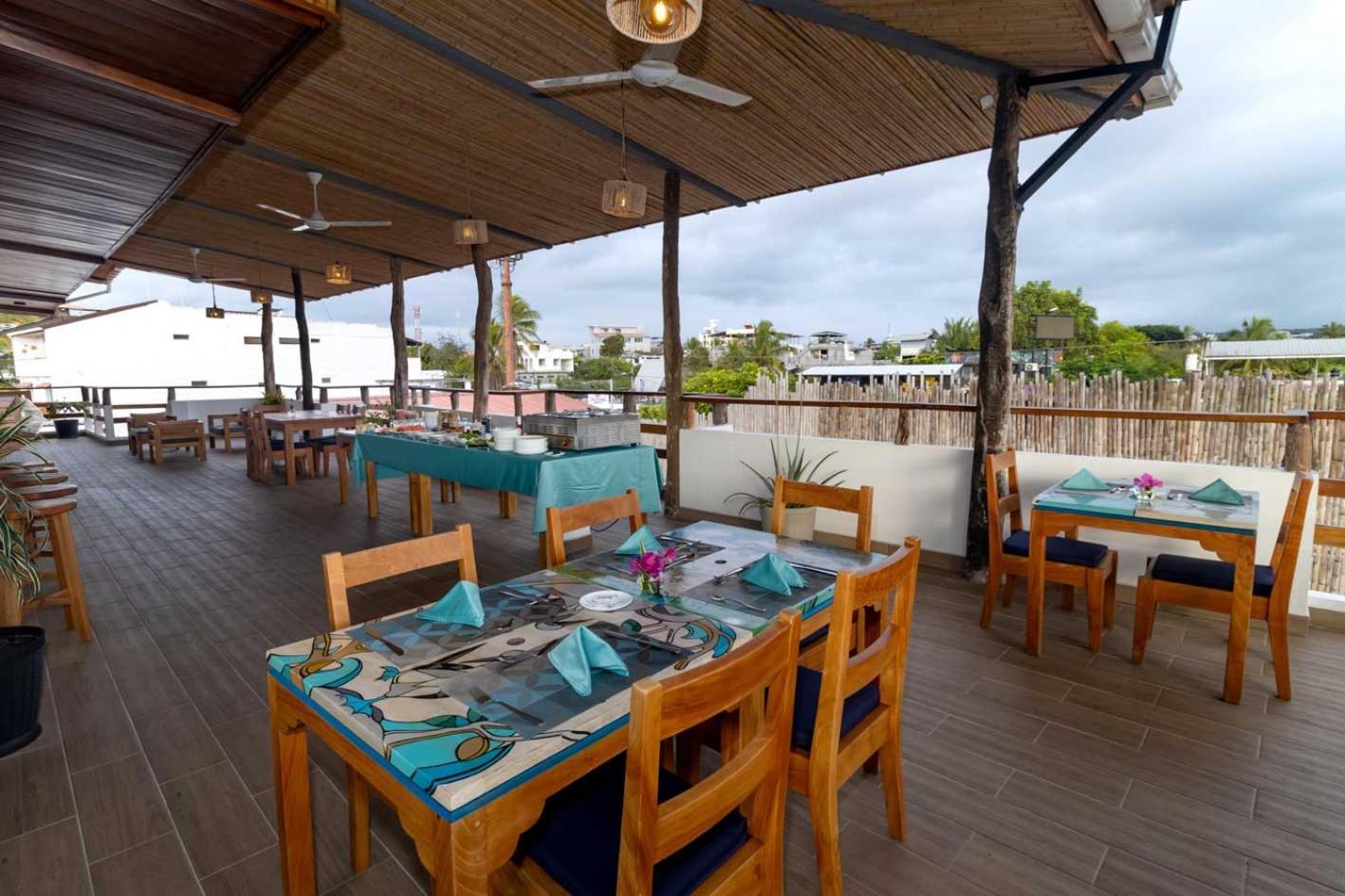 Plaza Luna Suites Puerto Ayora  Ngoại thất bức ảnh