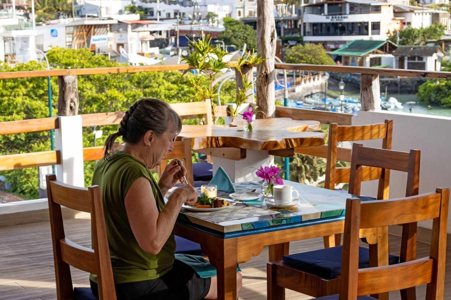 Plaza Luna Suites Puerto Ayora  Ngoại thất bức ảnh