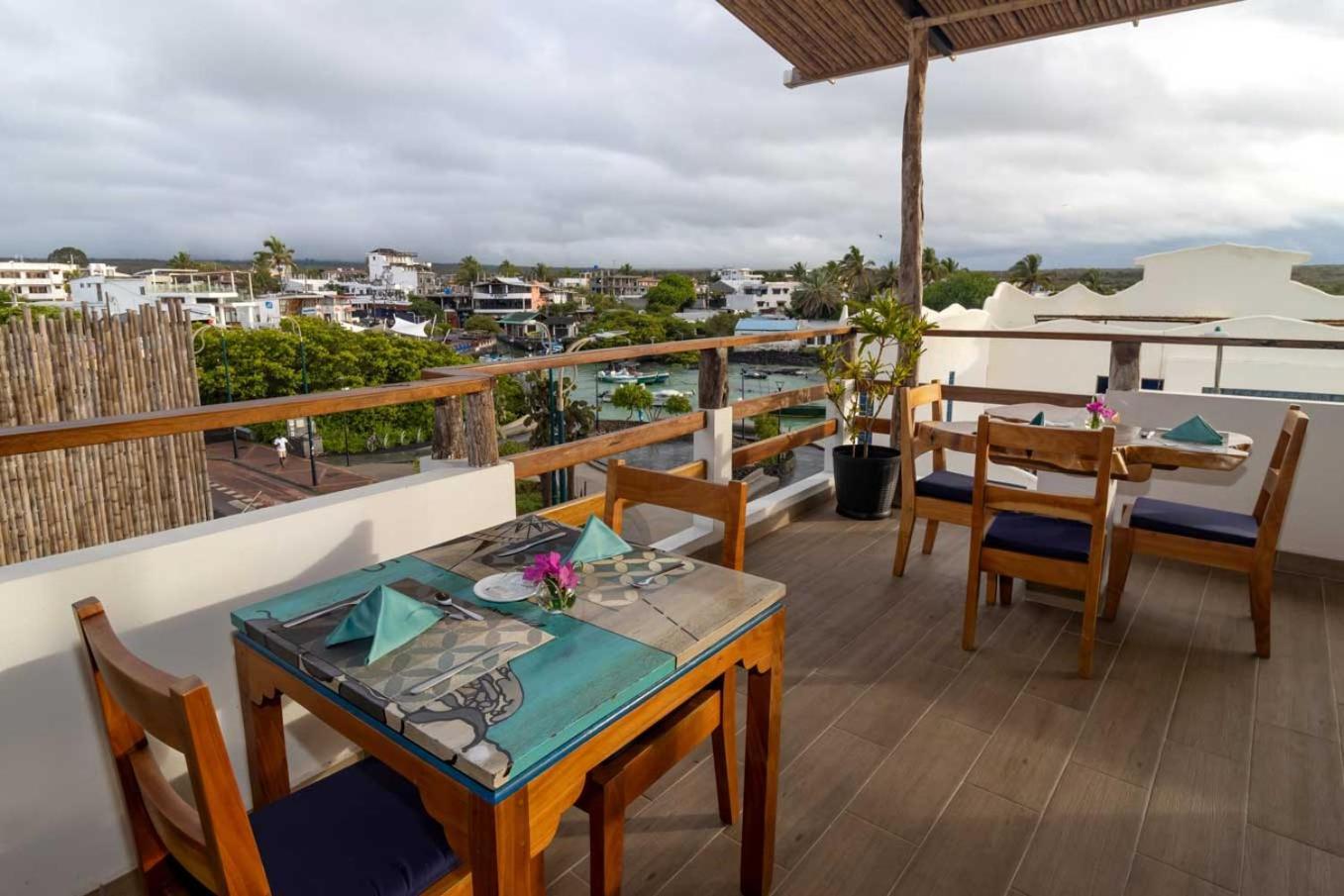 Plaza Luna Suites Puerto Ayora  Ngoại thất bức ảnh